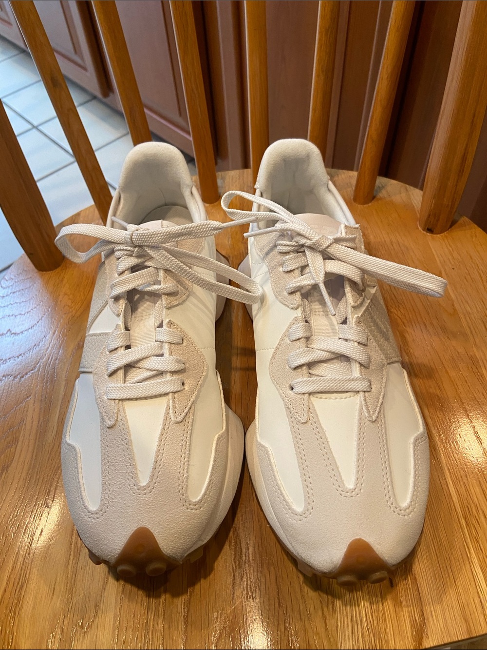 New New Balance 327 womens 9.5 B